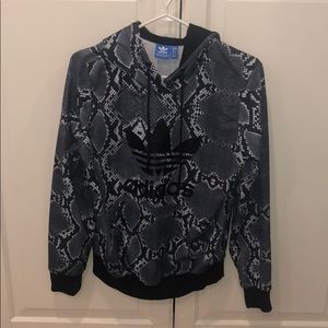 Adidas hoodie in great condition!!